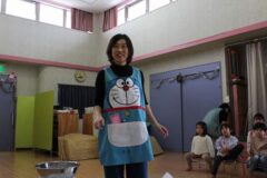 令和7年12月18日（木）おもちつきの様子（うさぎ・ひつじ・きりん）